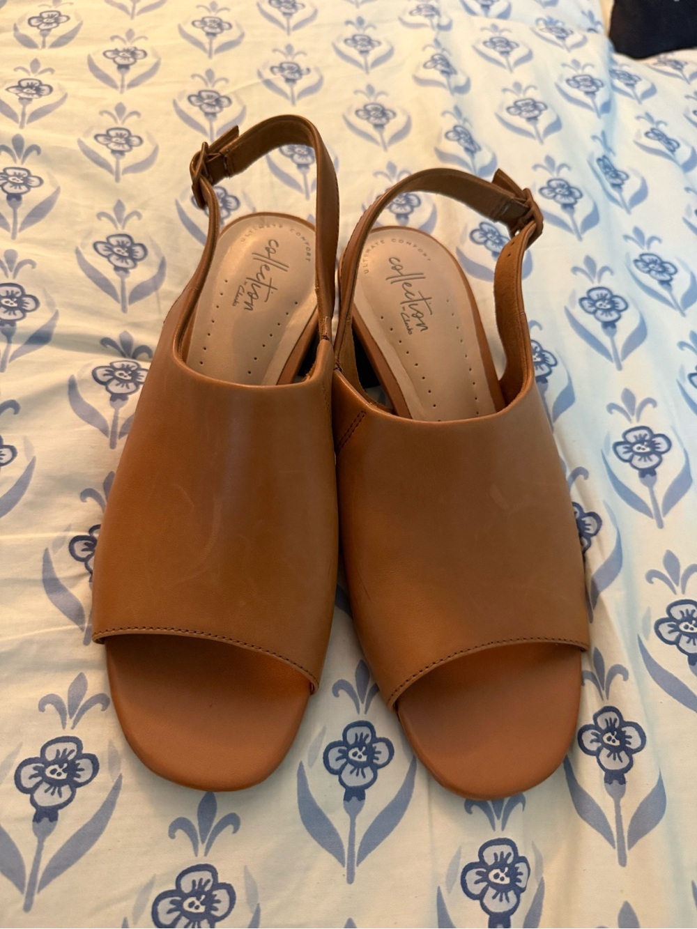 Clark’s Tan Leather Slingback Sandals